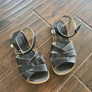 Salt Water girl sandals size 1.
